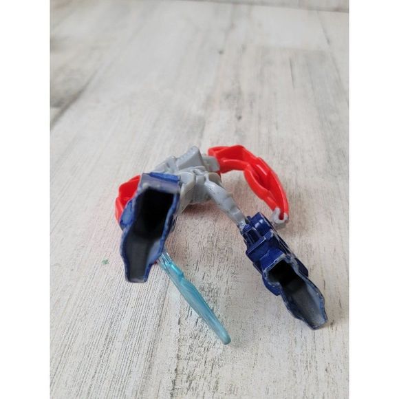 McDonald's Optimus Prime 2013 Hasbro Transformer toy figure - Picture 5 of 5